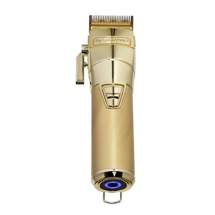  NU OP VOORRAAD – Babyliss PRO FX ONE Gold FX Clipper

Maak kennis met de allernieuwste generatie tondeuses van Babyliss: de Babyliss PRO FX ONE Gold FX Clipper. Een absolute gamechanger voor professionals die maximale prestaties, flexibiliteit en duurzaamheid eisen. Met een verwisselbare batterij, ultrakrachtige motor en een volledig metalen behuizing zet deze tondeuse een nieuwe standaard in professioneel knipwerk.

Professionele prestaties zonder onderbreking

De FX ONE Gold FX is ontworpen voor non-st