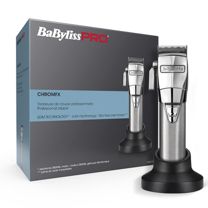 Babyliss Pro ChromeFX Tondeuse (FX8700E)
Kracht. Precisie. Pure professionaliteit.

De Babyliss Pro ChromeFX FX8700E is ontworpen voor barbers, kappers en stylisten die elke dag topprestaties eisen. Met zijn luxe chrome design, geavanceerde digitale motor en ultranauwkeurige Japanse messen is deze tondeuse een vaste waarde in elke professionele salon.